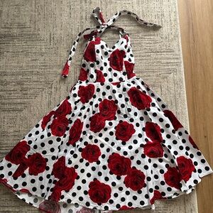 Vintage-Inspired Halter Dress – Polka Dot & Rose Print – Pin-Up Rockabilly Style